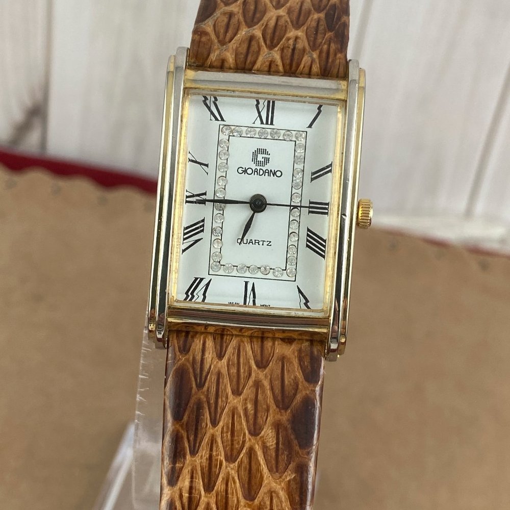 Beautiful Vintage Giordano Tank Style Retro Art Deco Watch